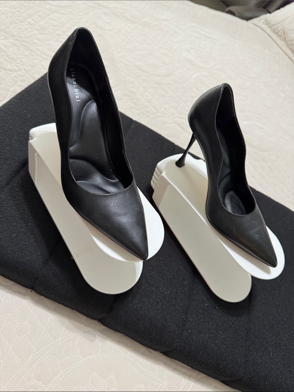Gianni Bini Black Pointed Toe Stiletto Pumps